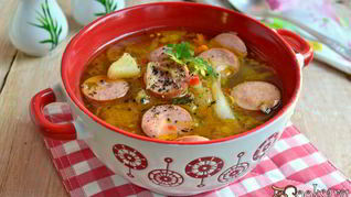 Картофельный суп с капустой и сосисками