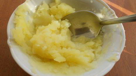 картофельный суп с капустой и сосисками