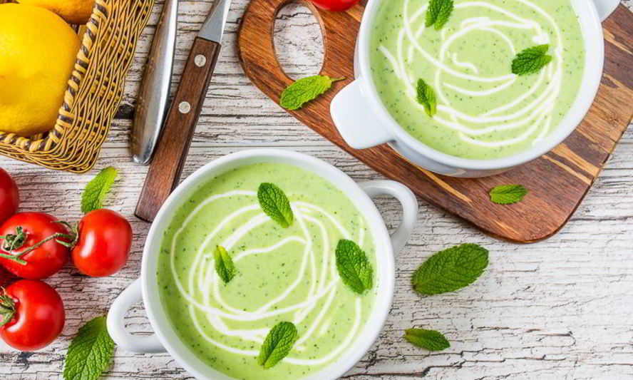 Рецепт холодный йогуртовый суп с горошком и мятой