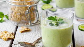 Холодный крем-суп из огурца и сельдерея