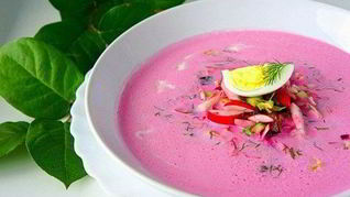 Холодный летний суп со свеклой на кефире