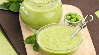 Холодный суп из кабачков с мятой