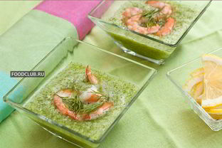 Холодный суп из огурцов с креветками