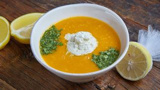 Холодный суп с нутом и тахини