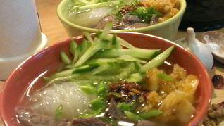 Острый суп кукси с кимчи