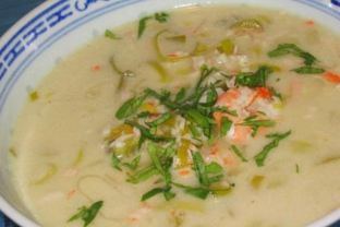 Освежающий летний холодный суп Frutti di mare