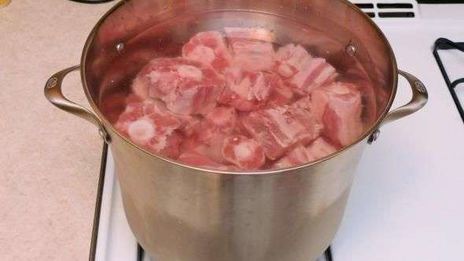 суп горячий холодец