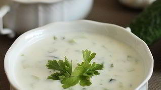 Турецкий холодный суп Джаджык