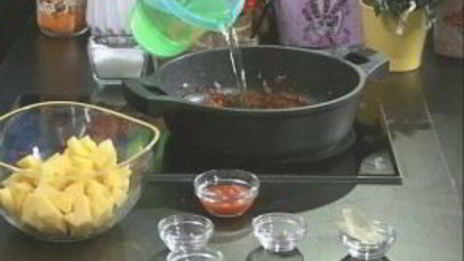 хрустящий суп из картофеля с сухариками