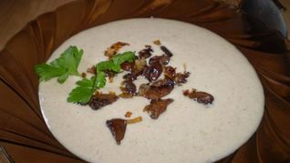 Крем-суп из шампиньонов со сливками