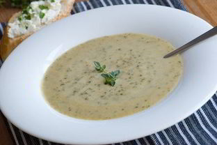 Крем-суп из цветной капусты с сыром Стилтон