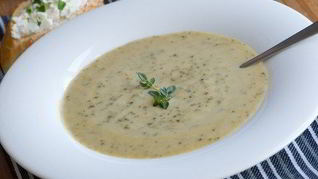 Крем-суп из цветной капусты с сыром Стилтон