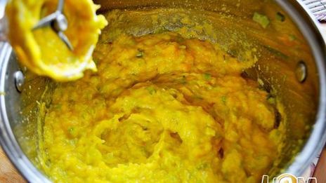 крем-суп из тыквы с сырными рулетами