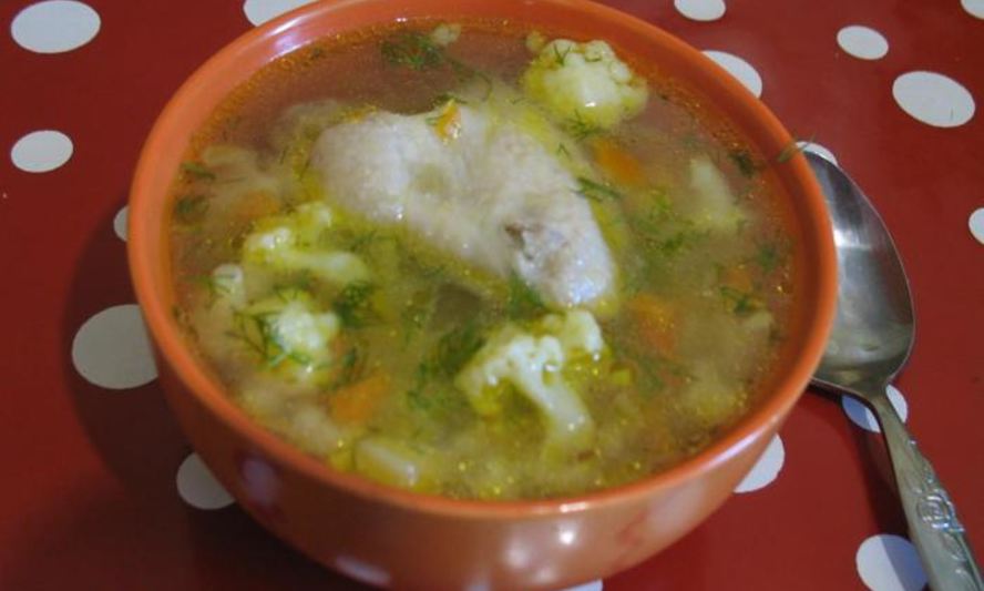 Рецепт куриный суп с цветной капустой и зеленым горошком
