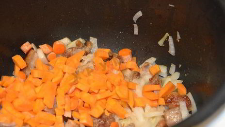 лагман из говядины в мультиварке