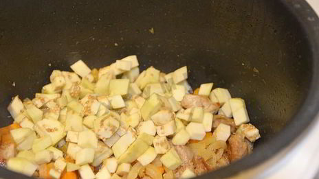 лагман из говядины в мультиварке