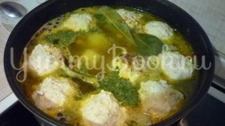 легкий супчик с куриными фрикадельками