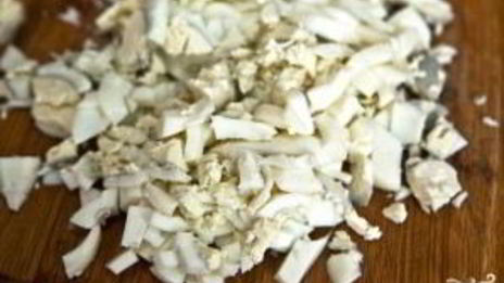 окрошка классическая с колбасой на воде