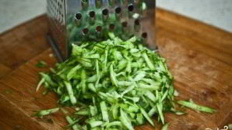 окрошка классическая с колбасой на воде