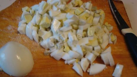 окрошка на кефире классическая с колбасой