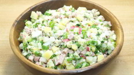 окрошка на кефире с колбасой