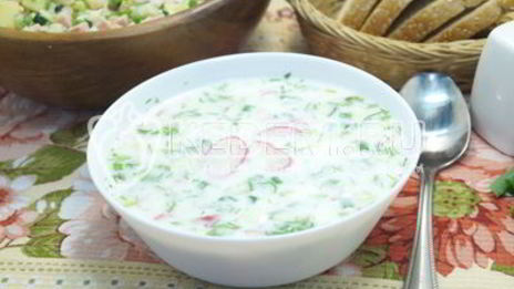 окрошка на кефире с колбасой