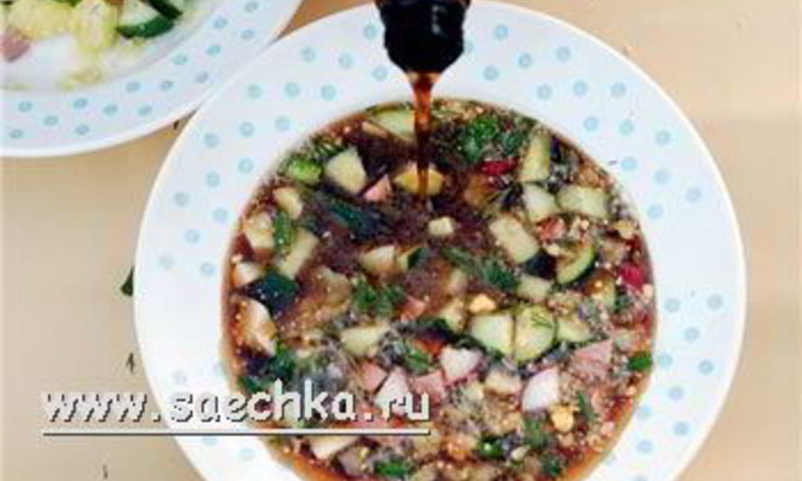 Рецепт окрошка с копчеными сосисками