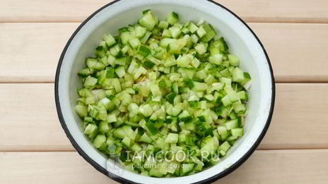 окрошка с крабовыми палочками