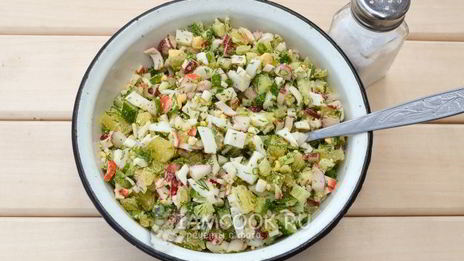 окрошка с крабовыми палочками