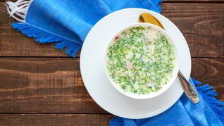 Окрошка с минеральной водой, кефиром и морковью