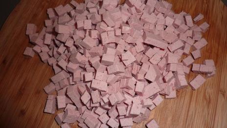 окрошка с редисом и шпинатом