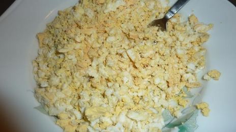 окрошка с редисом и шпинатом