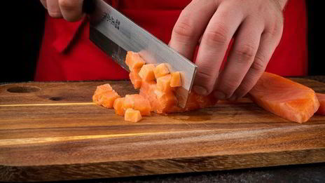 окрошка с рыбой холодного копчения