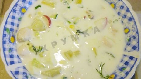 вкусная окрошка с курицей на кефире