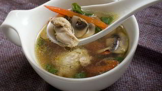 Острый куриный суп