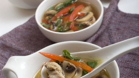 острый куриный суп