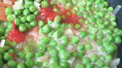 итальянский овощной суп с пастой и зеленым горошком