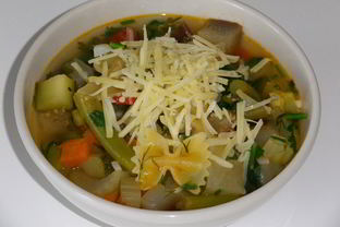 Итальянский сезонный суп минестроне