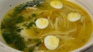 Куриный суп с лапшой и овощами