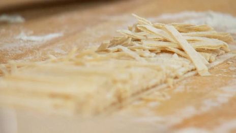 куриный суп с лапшой и овощами