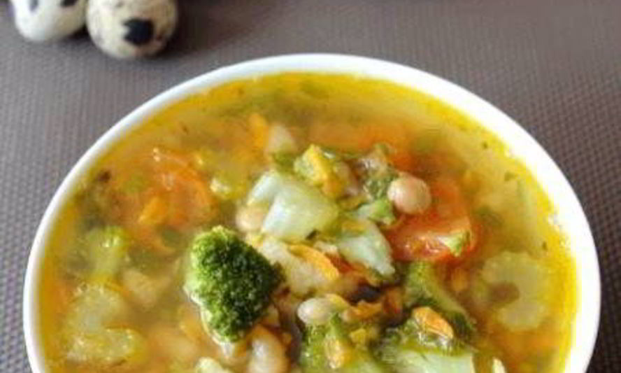 Рецепт овощной суп с фасолью на курином бульоне