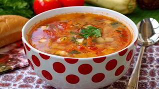 Овощной суп с кабачками и помидорами