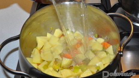 овощной суп с луком-пореем