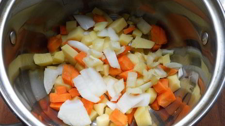 овощной суп с цветной капустой и фрикадельками