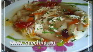 Суп овощной с куриной грудкой и фасолью в скороварке