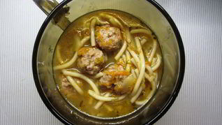 Суп с вермишелью, овощами и фрикадельками