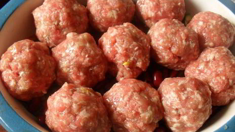 запеченный овощной суп с мясными фрикаделями