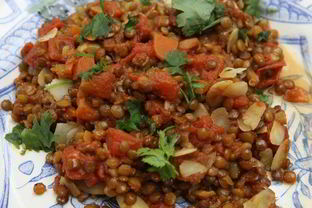 Пряная чечевичная похлебка с миндалем