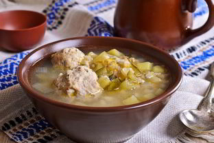 Легкий рассольник с фрикадельками