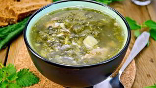 Рассольник с крапивой и щавелем